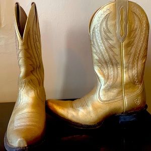 Gold ariat cowboy boots 7B